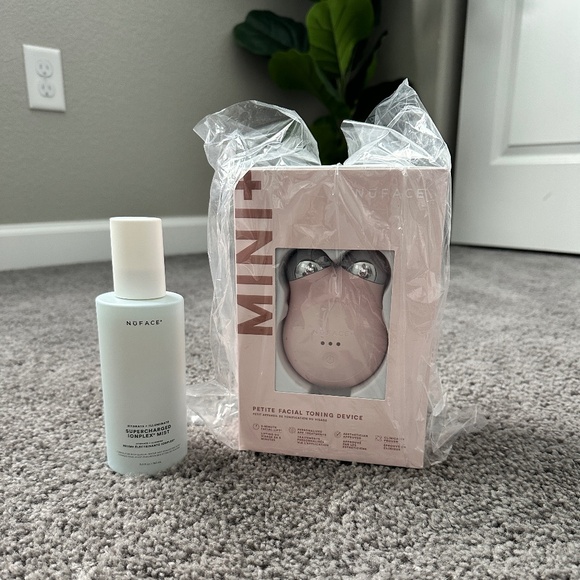 Brand New NuFace Mini + and unopened Face Mist - Picture 1 of 1